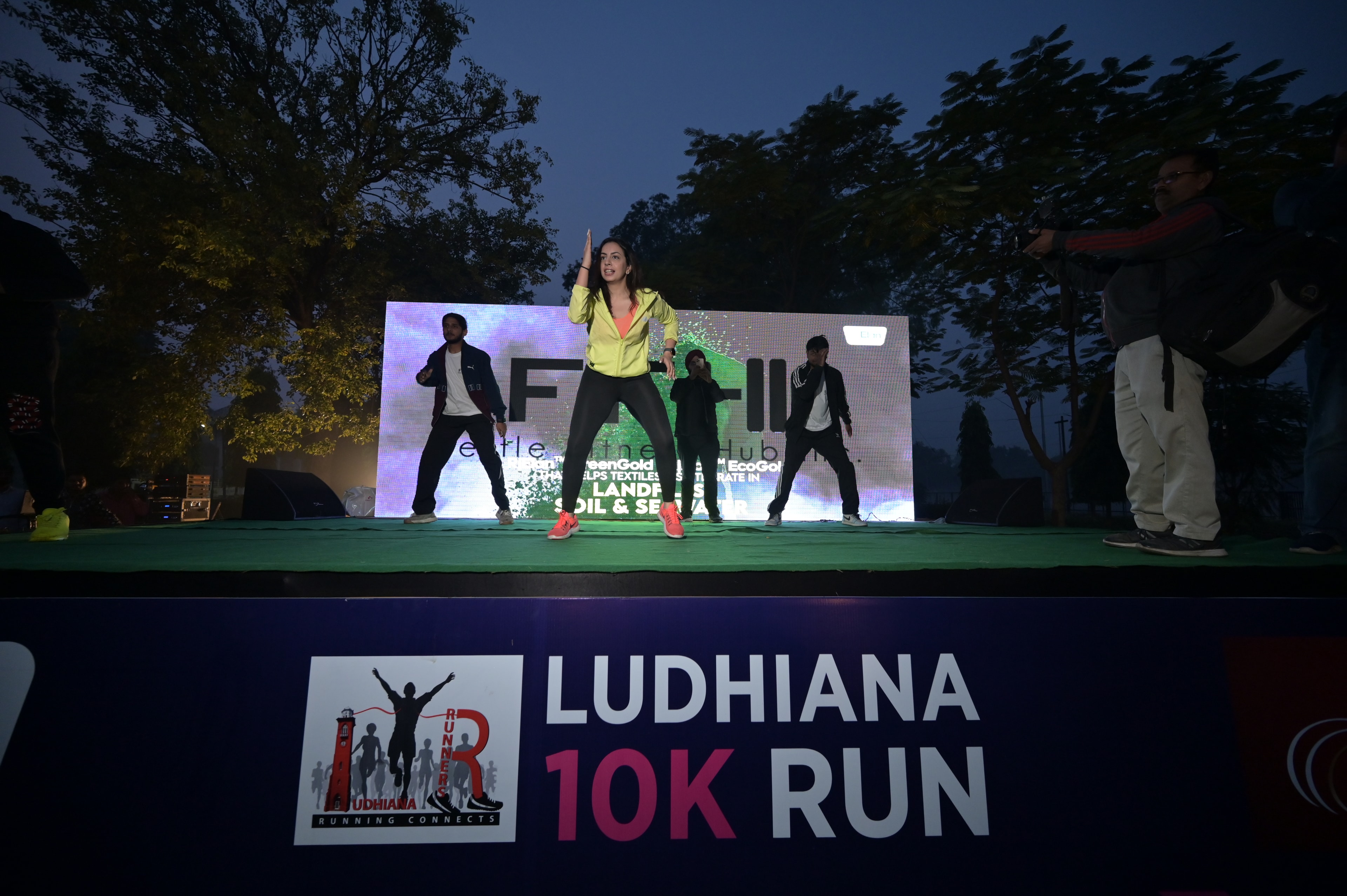 Runners warming up at Ludhiana 10K Run 2023