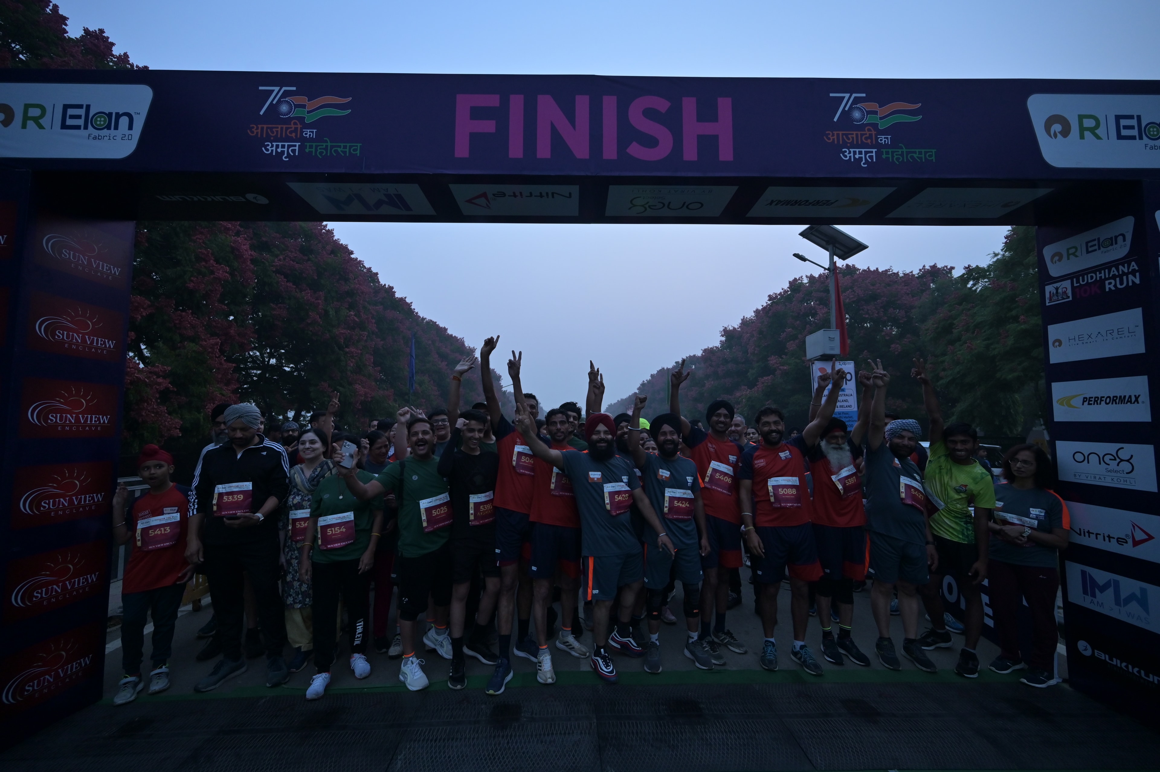 Kids and participants at the finish line 2023